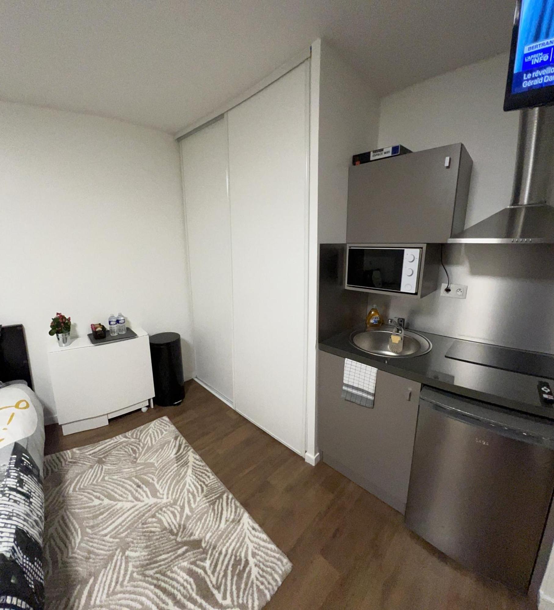 Studio Proche Du Centre Paris 15 Min Rosny-sous-Bois Luaran gambar